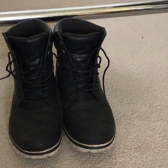 Timberland Winter Boots - Picture 1 of 5